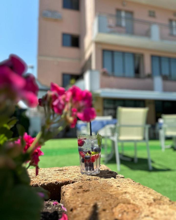 Hotel Bel Sogno Rimini Bagian luar foto