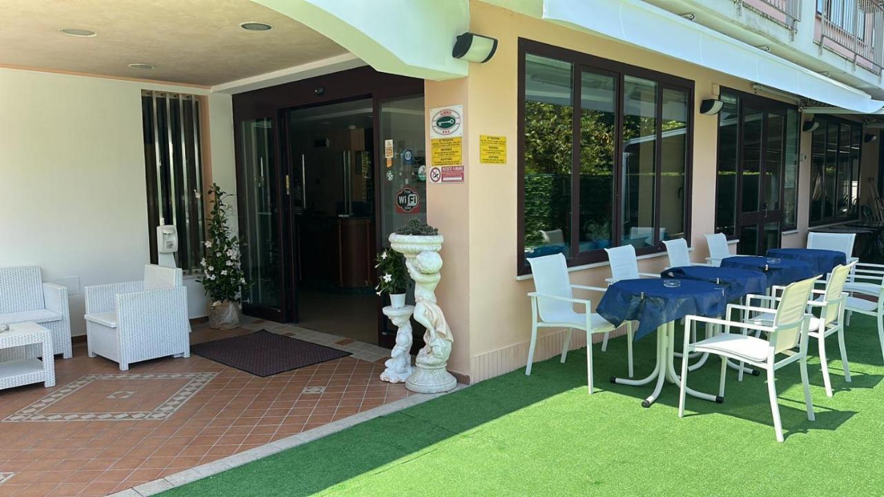 Hotel Bel Sogno Rimini Bagian luar foto