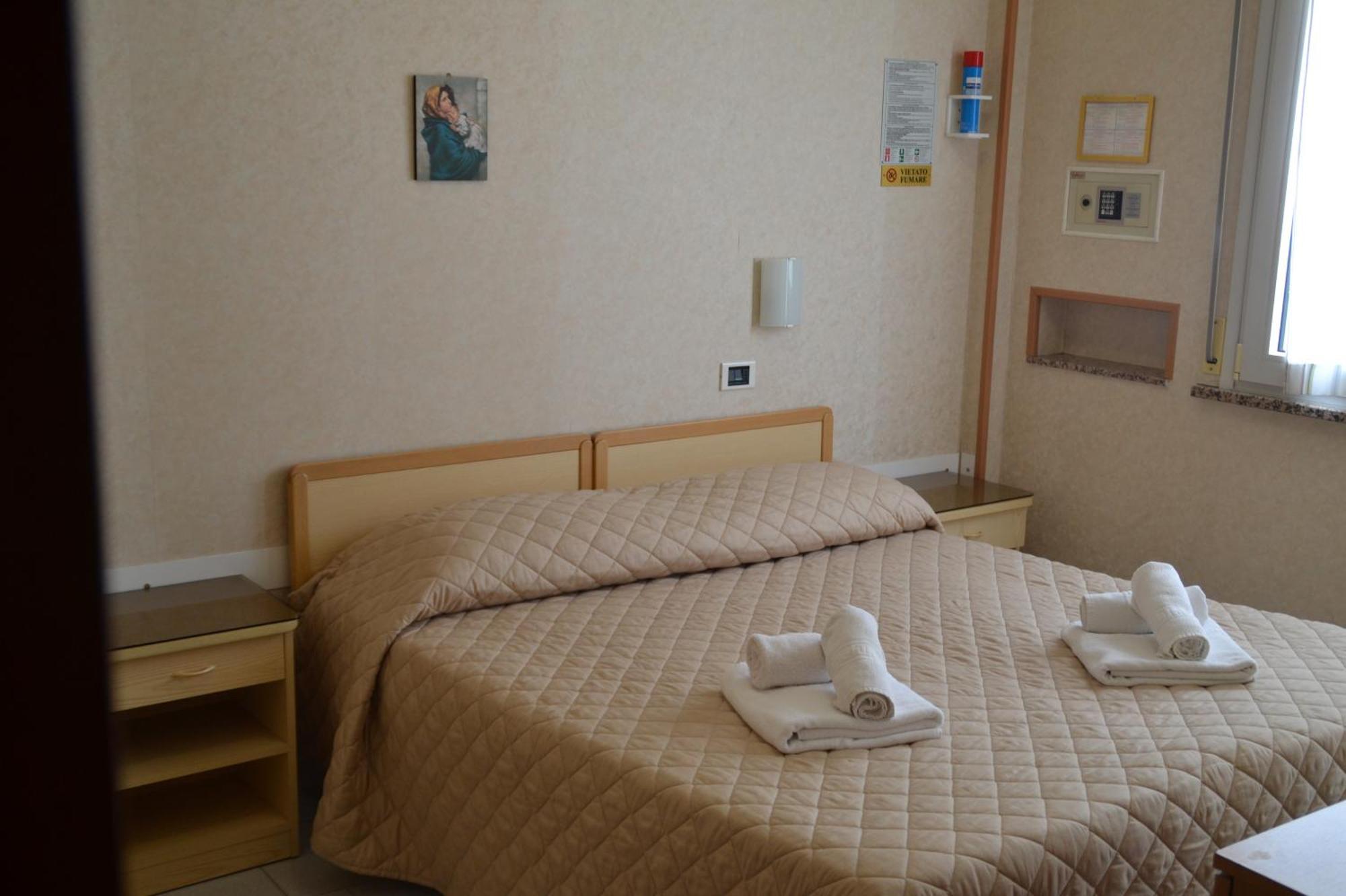 Hotel Bel Sogno Rimini Bagian luar foto